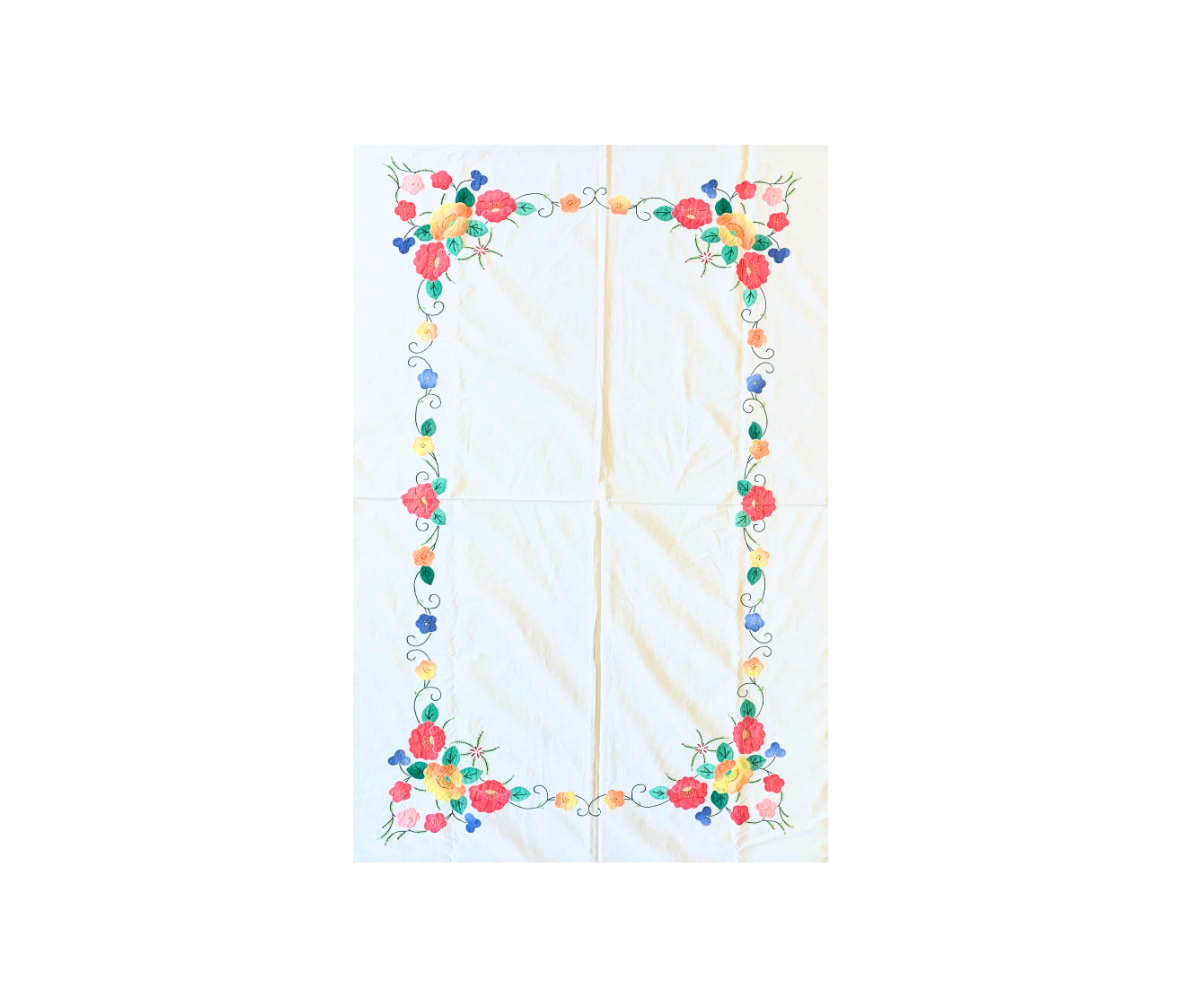 Vintage Madeira Hibiscus Appliqué Tablecloth & Set of 12 Napkins