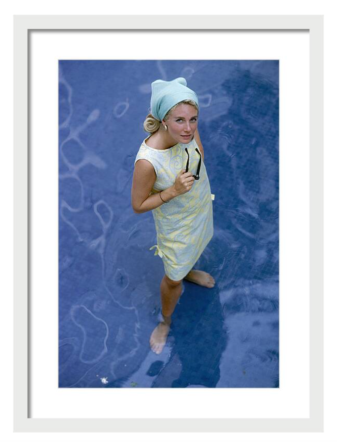 Pulitzer Shift by Slim Aarons