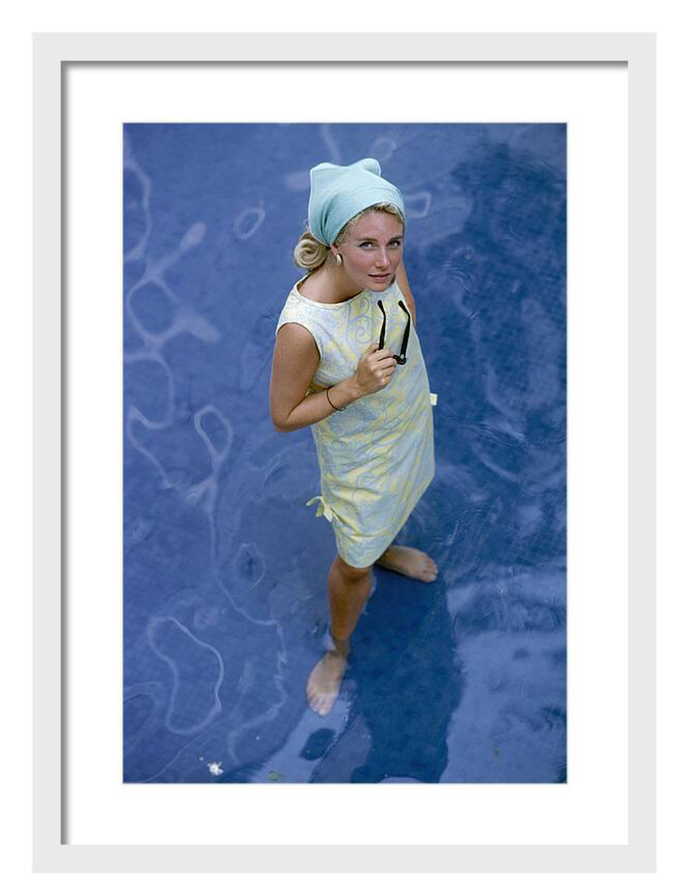 Pulitzer Shift by Slim Aarons