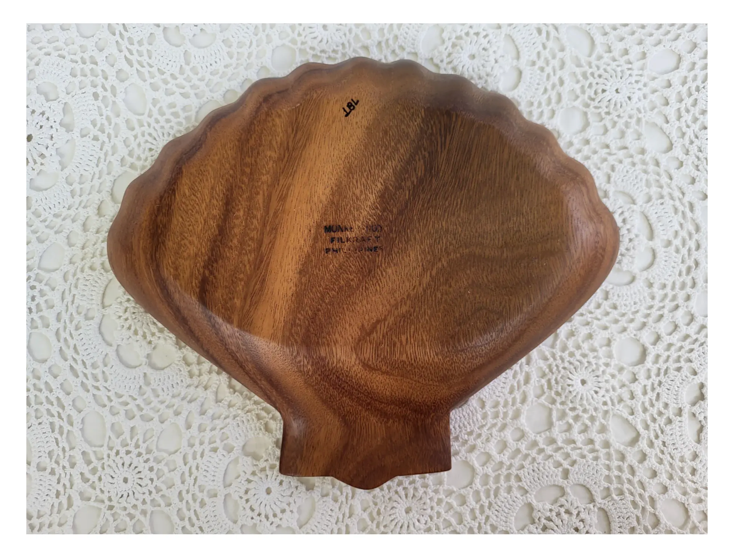 1960s Monkey Wood Decorative Scallop Shell Bowl