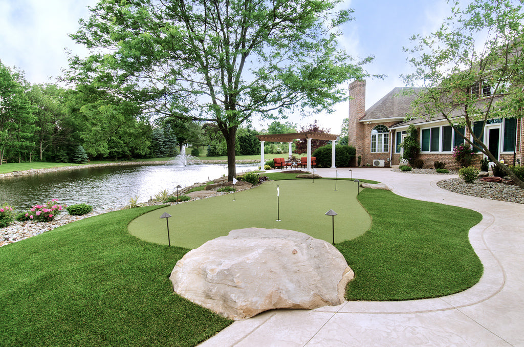 Maintain a Pristine Landscape With ForeverLawn