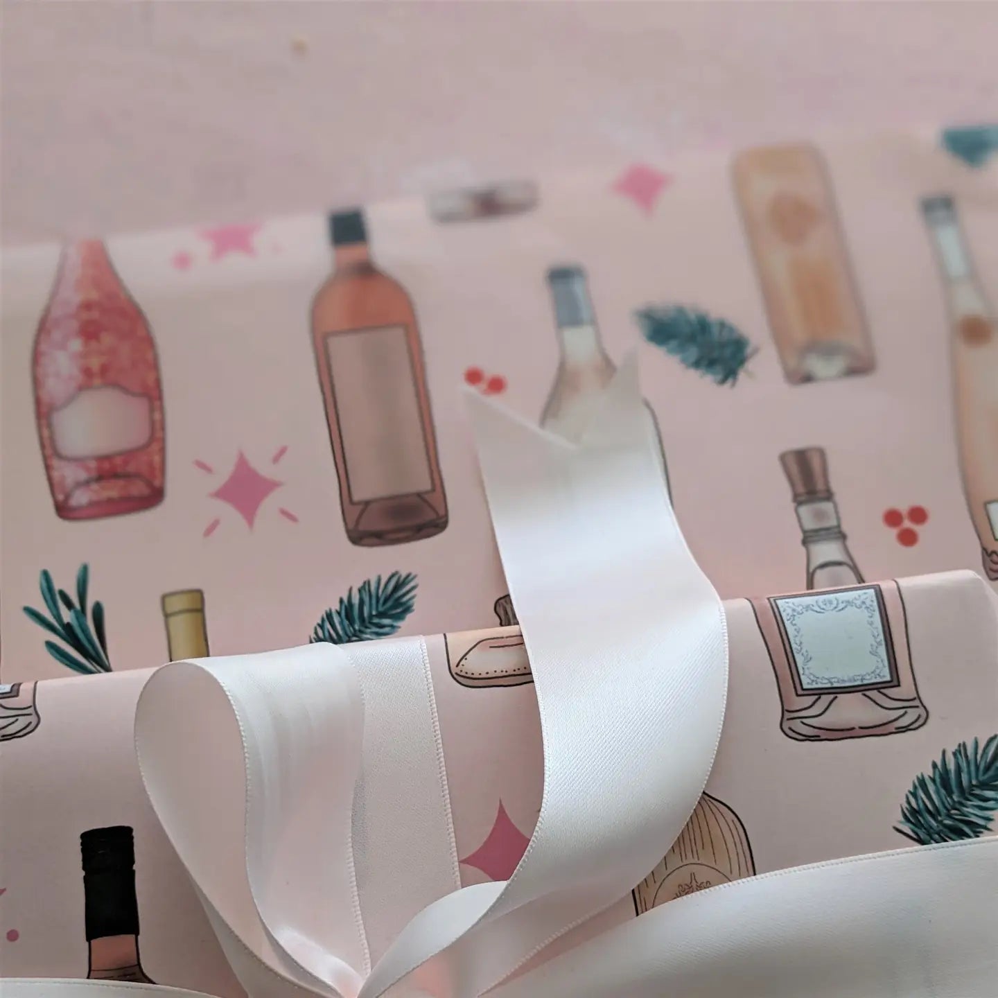 Pink Christmas Wrapping Paper, Rose Wine Christmas Gift Wrap